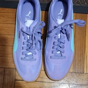 Puma Purple and Teal Sneakers